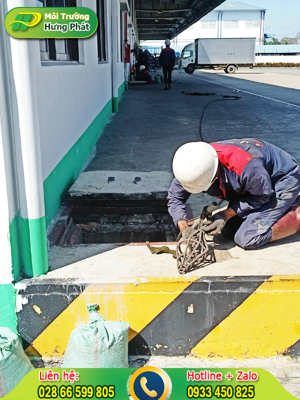 Bùn thải xuất phát từ hệ thống xử lý nước thải