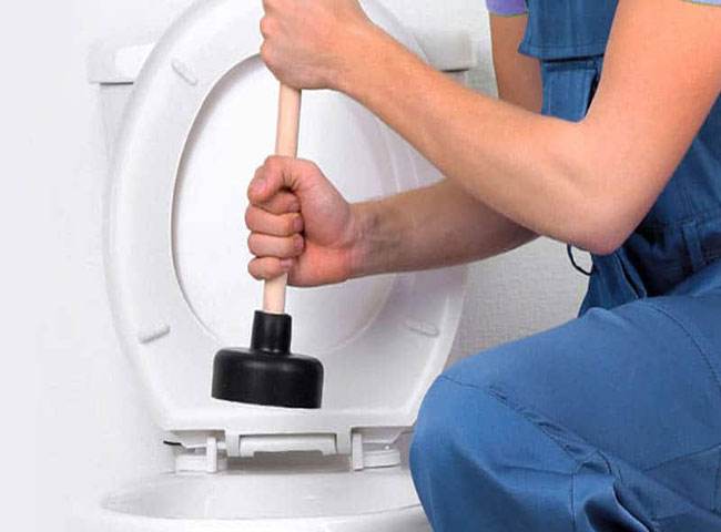 Khử m&ugrave;i h&ocirc;i nh&agrave; vệ sinh bằng c&aacute;ch sử dụng bột th&ocirc;ng cống