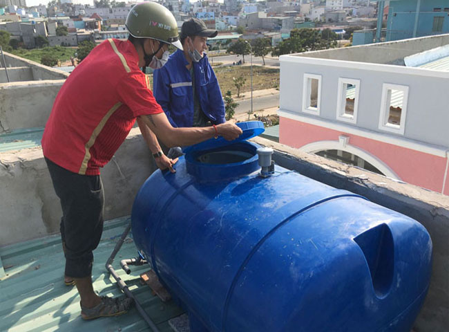 Quy tr&igrave;nh vệ sinh bồn nước quận 1.